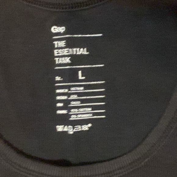 Gap Tank Top - Picture 3 of 3